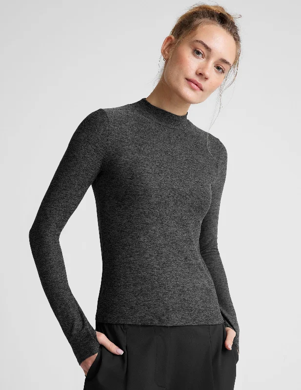 Featherweight Moving On Pullover