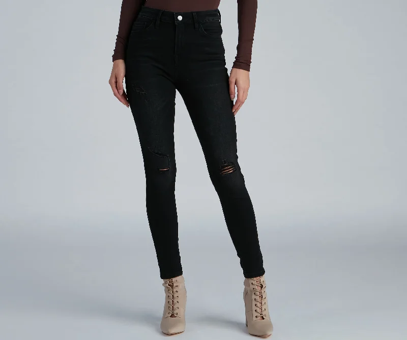 New In Town Mid-Rise Distressed Crop Skinny Jeans